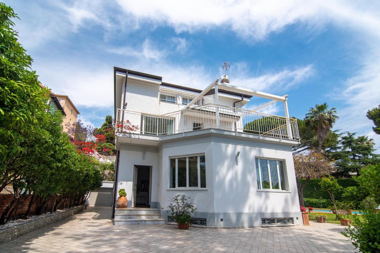 Magnificent Villa Sanremo Bagian luar foto